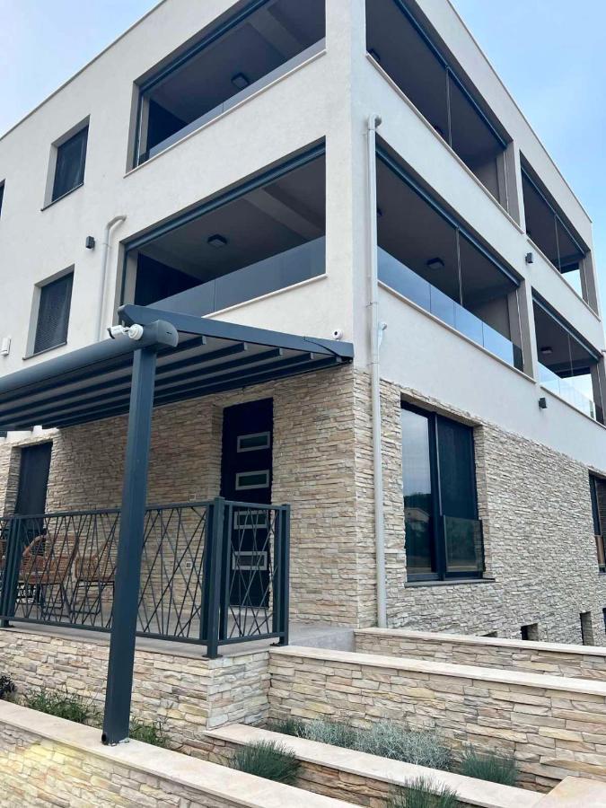 Apartmani Cube A เมดูลิน ภายนอก รูปภาพ