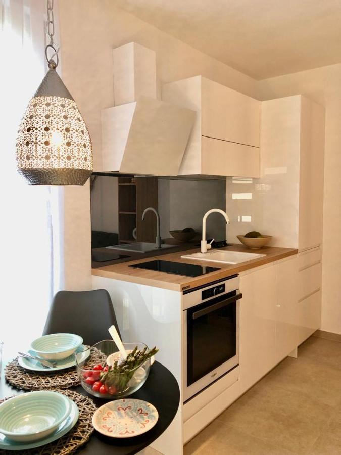 Apartmani Cube A เมดูลิน ภายนอก รูปภาพ