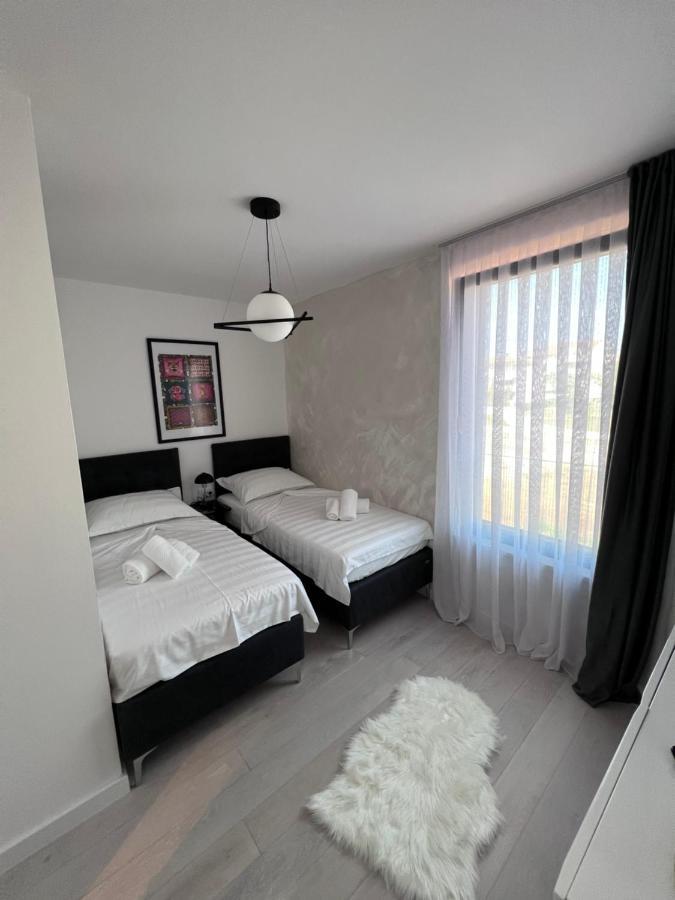 Apartmani Cube A เมดูลิน ภายนอก รูปภาพ