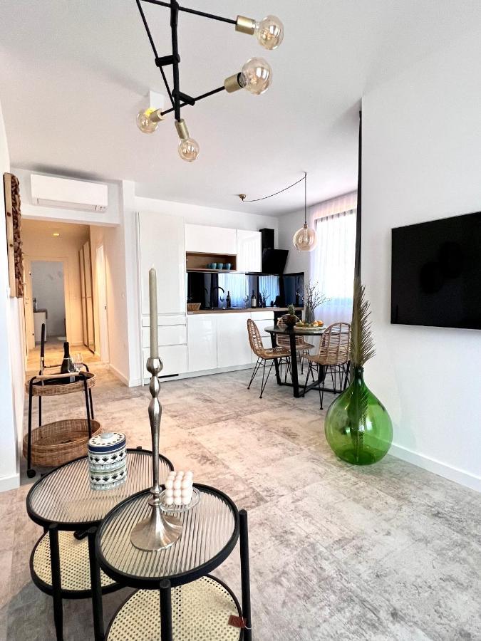 Apartmani Cube A เมดูลิน ภายนอก รูปภาพ